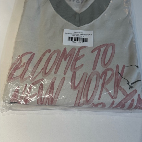 Taylor Swift 1989 crewneck welcome to New York. Size XL - Picture 2 of 3